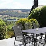 Hilltop, Spacious With Incredible Views Σπίτι διακοπών *