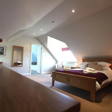 Hilltop, Spacious With Incredible Views Dom wakacyjny