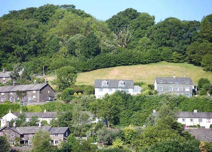 Hilltop, Spacious With Incredible Views Ferienhaus