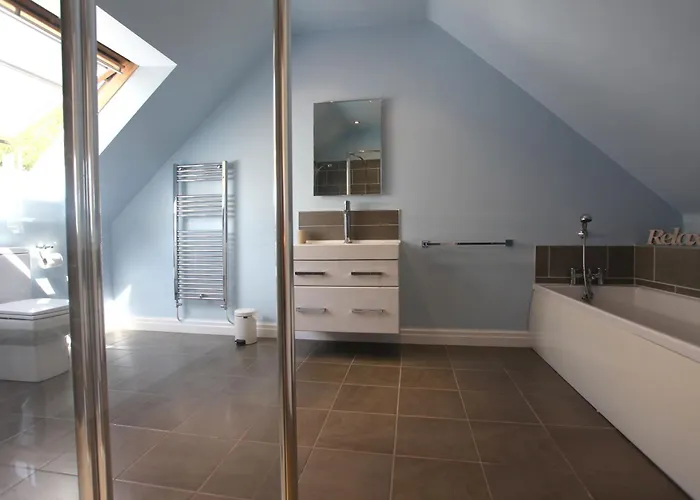 Hilltop, Spacious With Incredible Views * Coniston