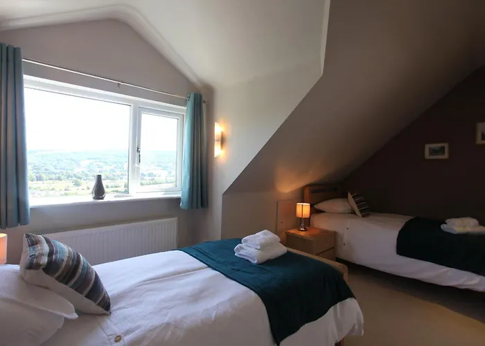 Hilltop, Spacious With Incredible Views Ferienhaus *