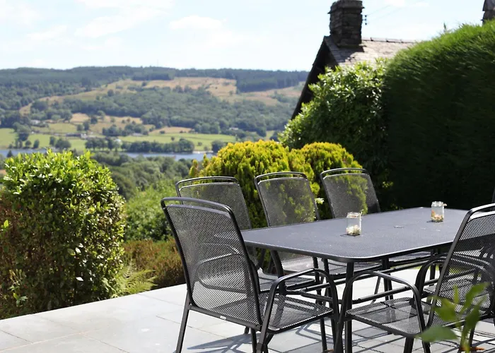 Hilltop, Spacious With Incredible Views Ferienhaus *