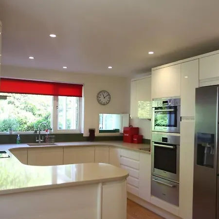 בית נופש Hilltop, Spacious With Incredible Views